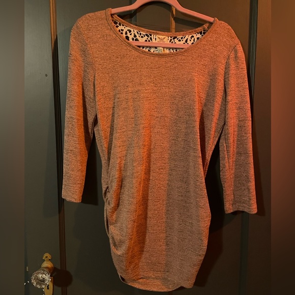 FADED GLORY // salmon ruched lacey-back top - Picture 3 of 11